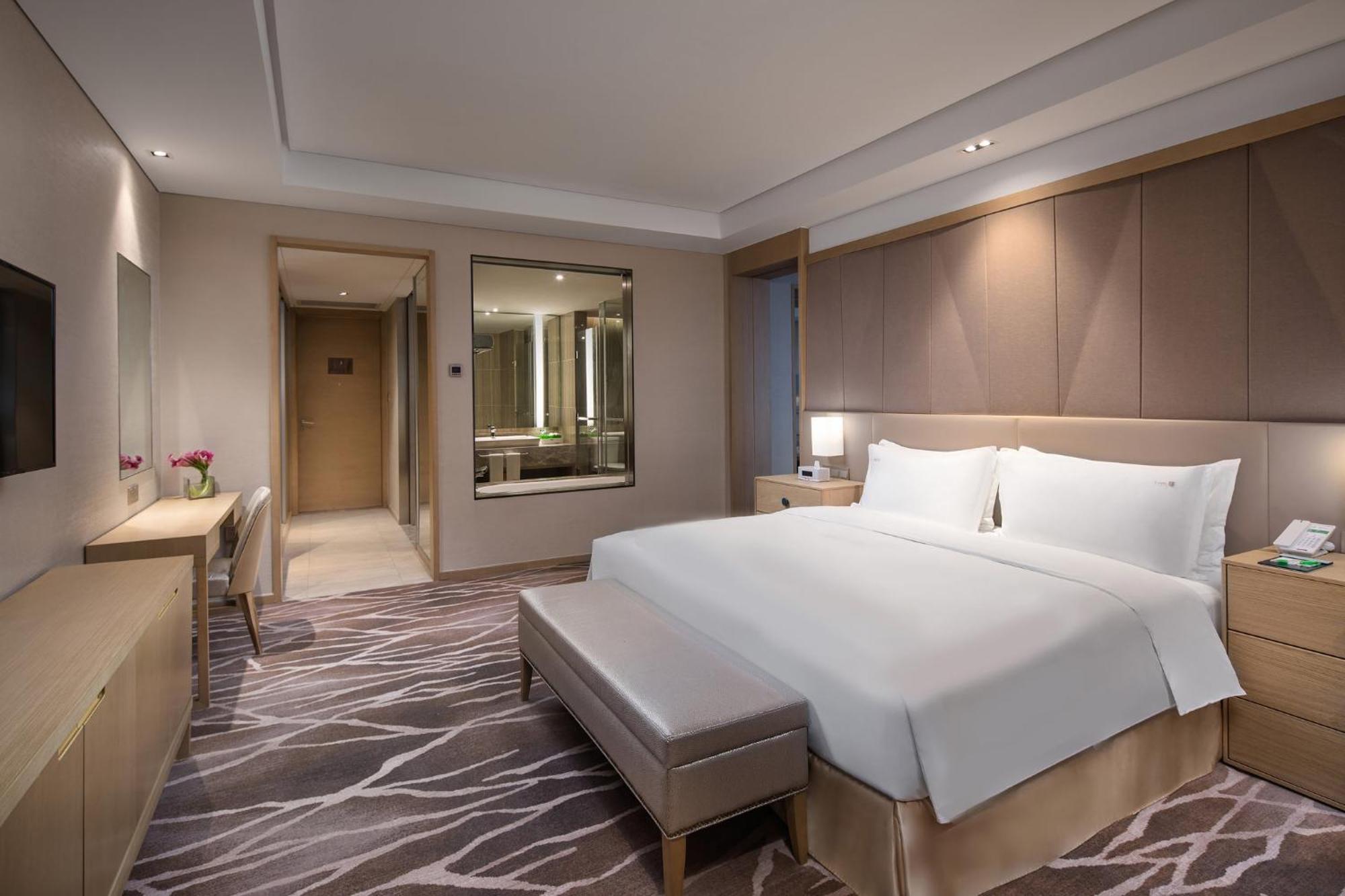 Holiday Inn Wuxi Taihu New City By Ihg Bagian luar foto